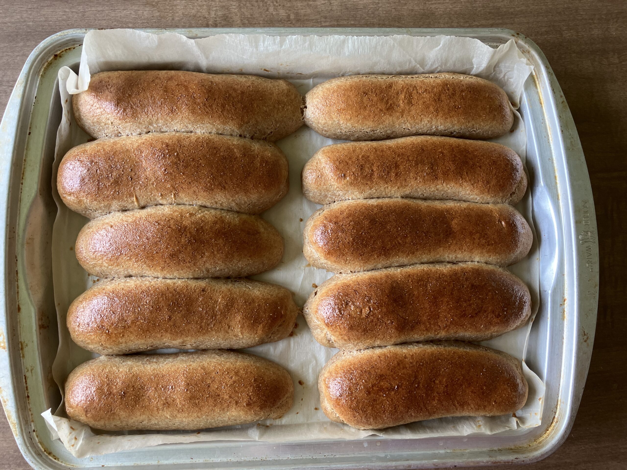 Hot dog buns